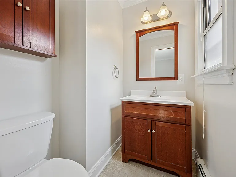 Nassau Arms Apartments — Photo 15
