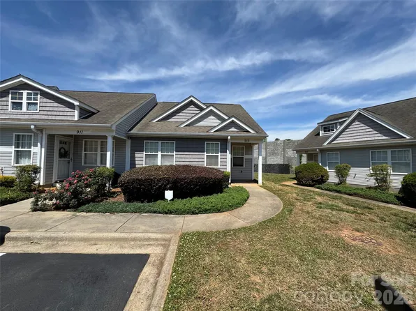 915 Barracuda Ave, Statesville, NC 28677