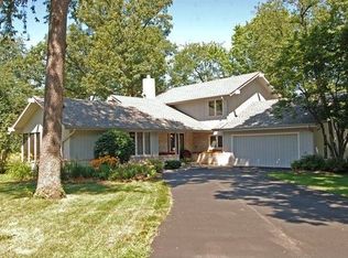 3S830 Thornapple Tree Rd, Sugar Grove, IL 60554