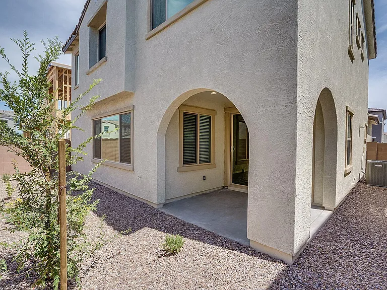 4742 E Tremaine Ave — Photo 27