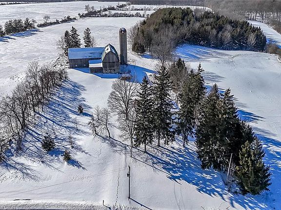 3rd image of 1631 River Rd