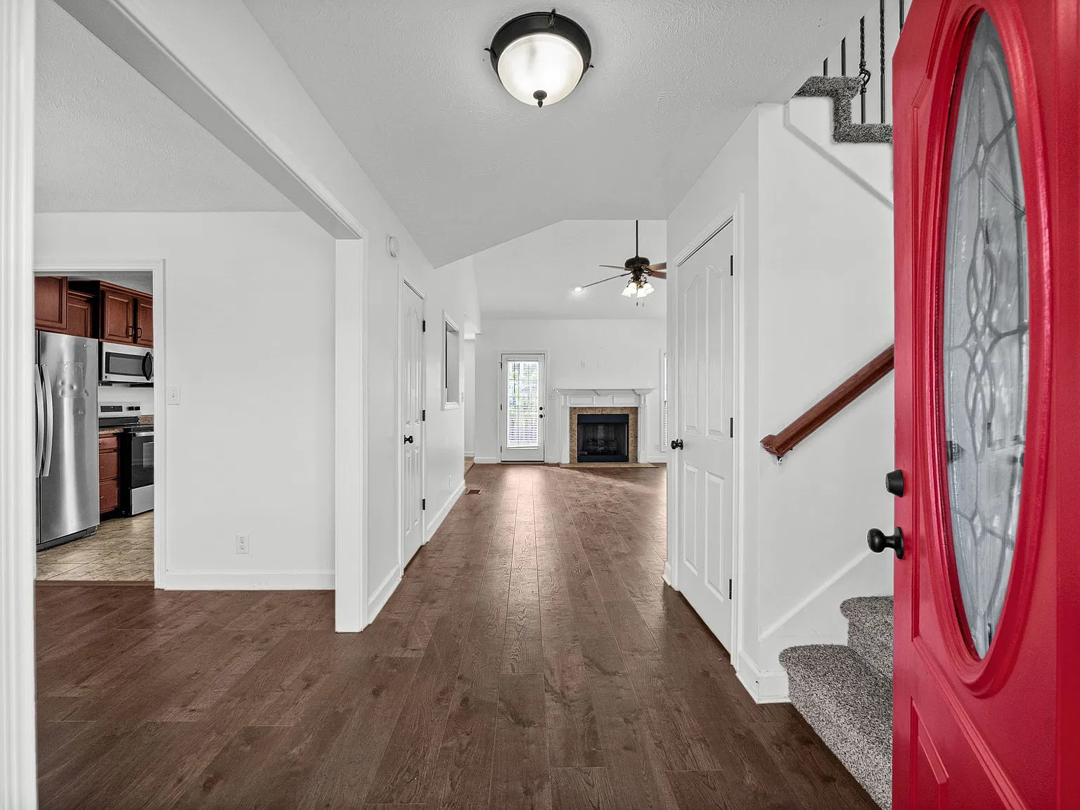 3 bed, 2.5 bath, 2020 sqft, $2,250 — Photo 2