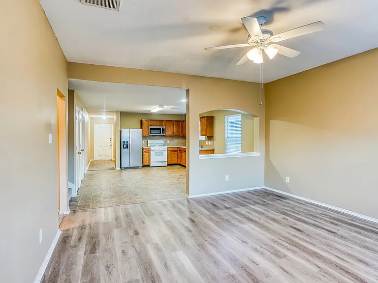 8223 Wainwright Way — Photo 5