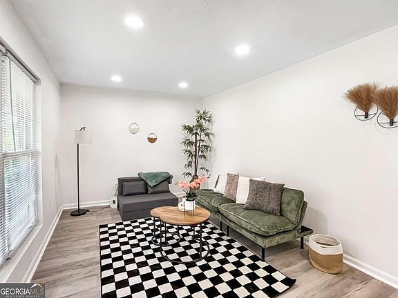2nd image of 1224 Crawford Way