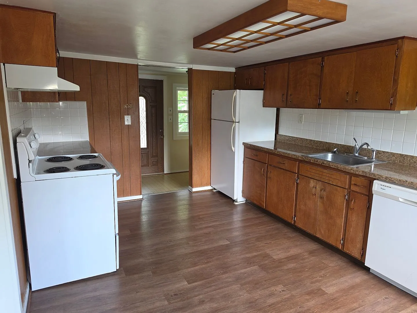 304 N Main-Berrien — Photo 2