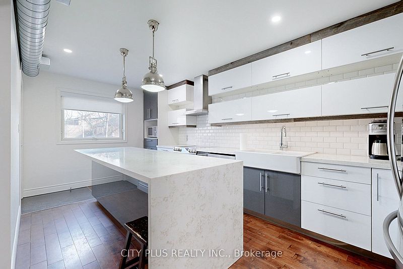 Toronto House for rent - 5 Bedrooms — photo 14