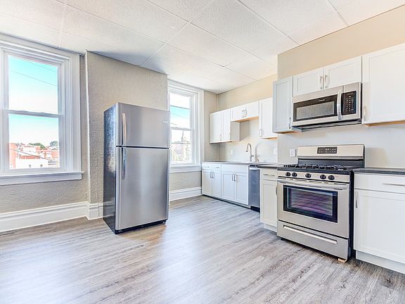 3rd image of 636 E Warrington Ave APT 3