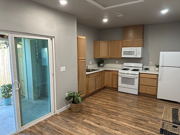 4th image of 349 S Anthony Ave