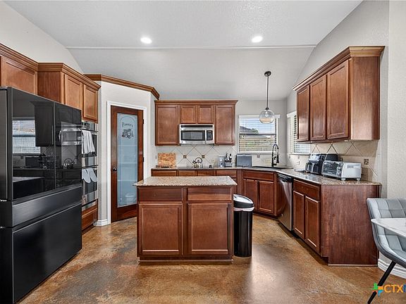 3rd image of 2805 Traditions Dr
