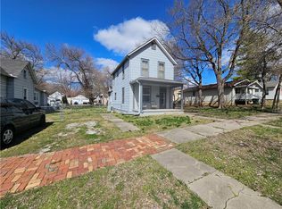 716 Kickapoo St, Leavenworth, KS 66048