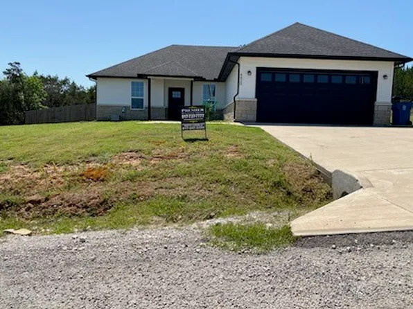 4820 Elizabeth St, Granbury, TX 76048