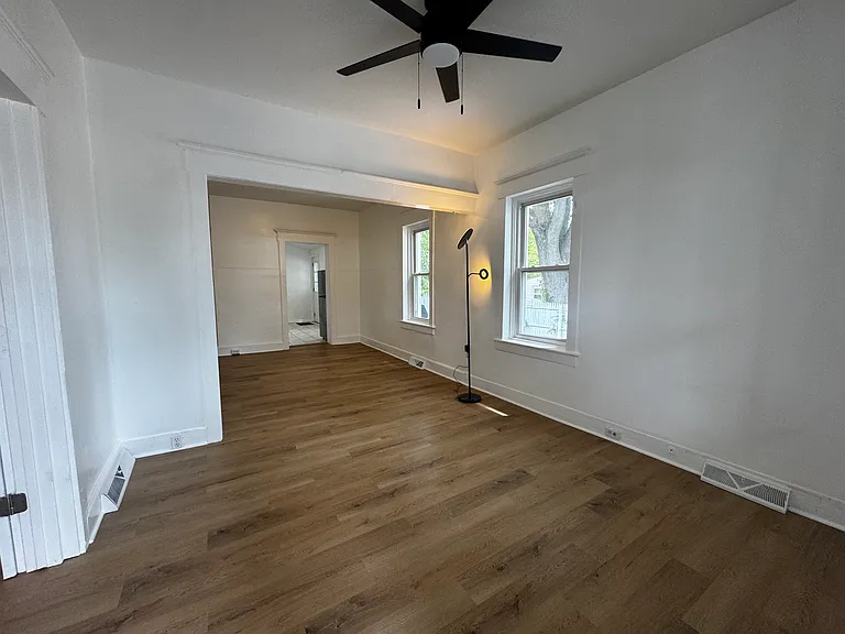 124 Field Ave — Photo 17