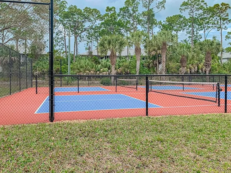 350 Robin Hood Cir #202 — Photo 37