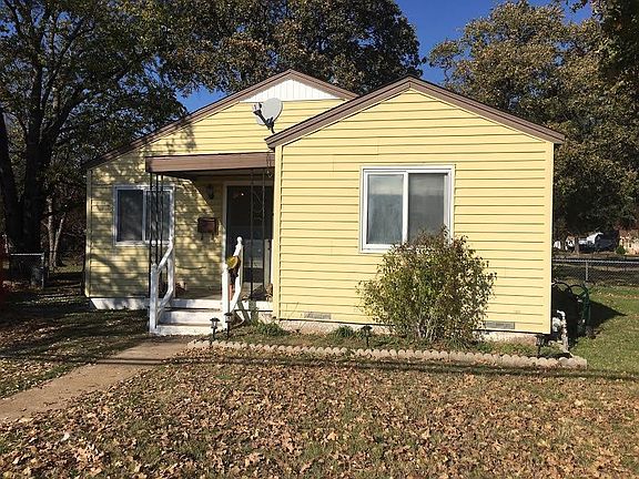 4th image of 1109 Stewart Dr