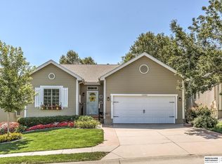 15263 Armstrong St, Omaha, NE 68116