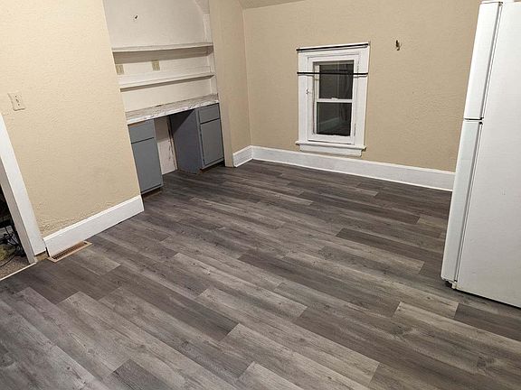 Extra storage and shelving in kitchen/dining area
