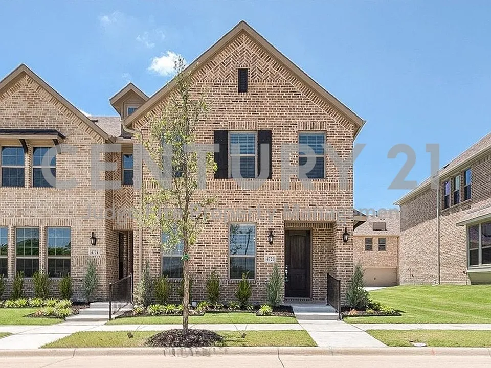 4720 Piedras Lanzar Dr