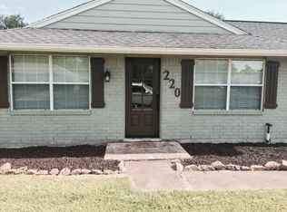 220 Elizabeth St, Bridge City, TX 77611