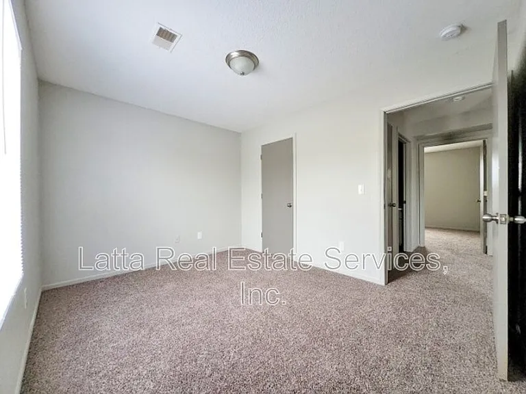 304 N 3rd St #A — Photo 4