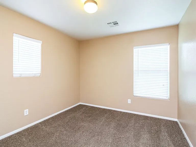 3740 Dustin Lee St — Photo 10