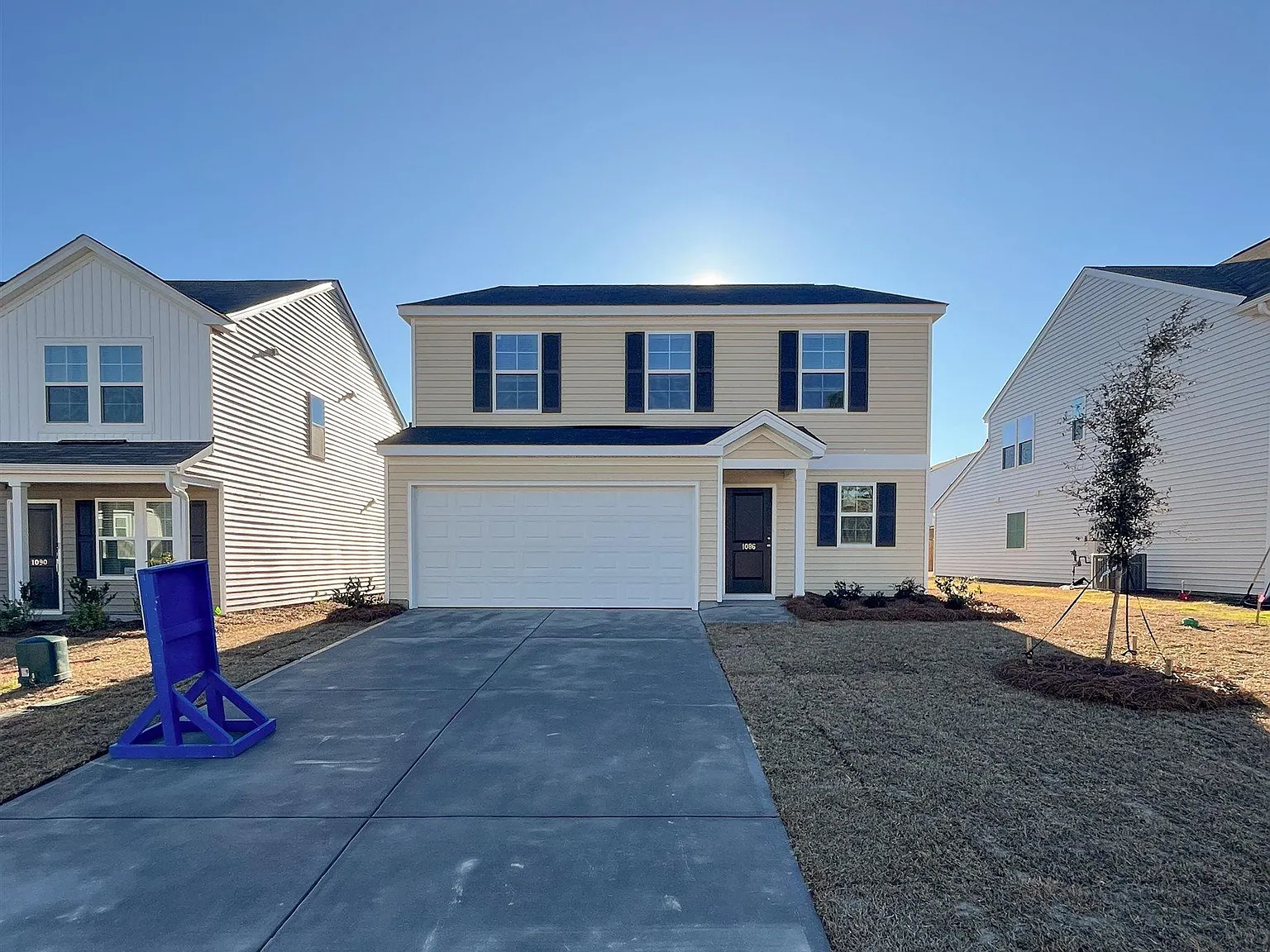 3 bed, 1856 sqft, $2,095 — Photo 1