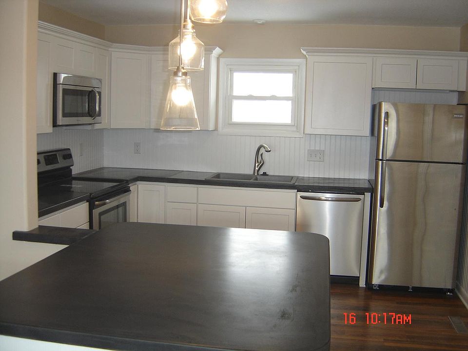 1st image of 1005 Broadmore Dr