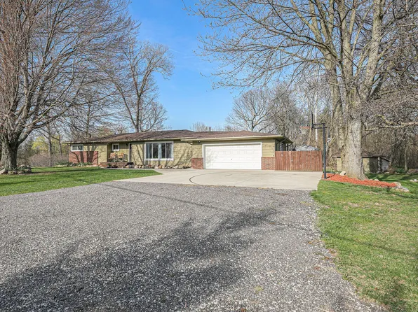 642 N Lake Pleasant Rd, Attica, MI 48412