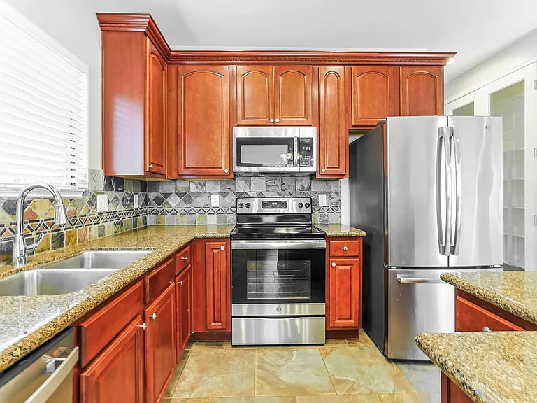 2172 E Pima Ave — Photo 7