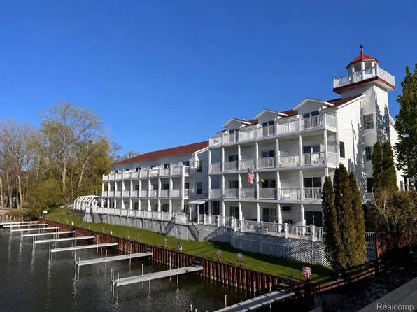 6551 Main St Unit 5, Caseville, MI 48725