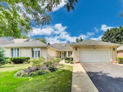 922 Wedgewood Dr, Glenview, IL, 60025