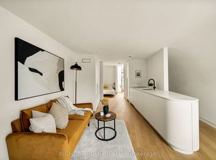 44 Foxley St, Toronto, ON M6J 1R1