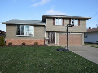 11060 Gross Dr, Parma, OH