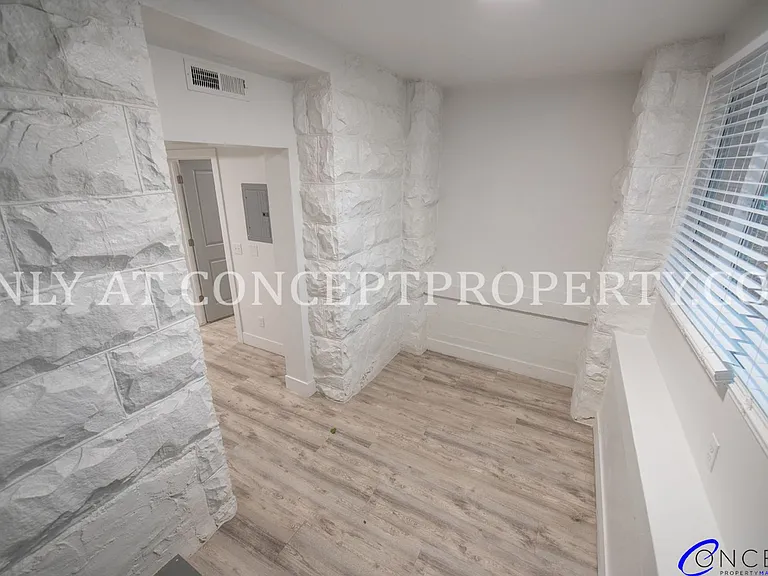 First Avenue Flats — Photo 123