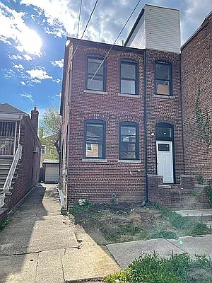 1st image of 2443 Hering Ave