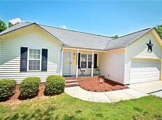 383 Brookfield Dr, Statesville, NC 28625