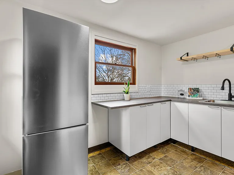 7015 N Greeley Ave #B — Photo 19