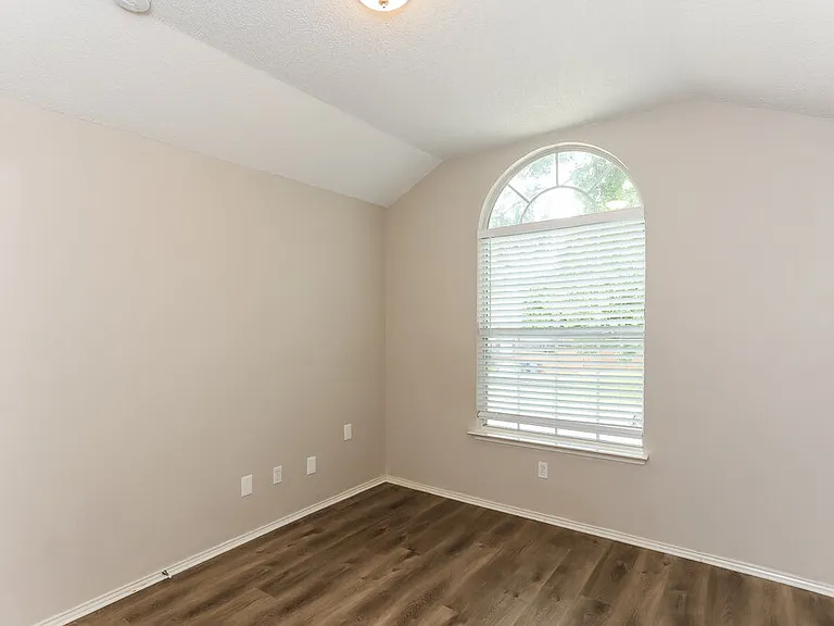 7445 Arbor Hill Dr — Photo 15