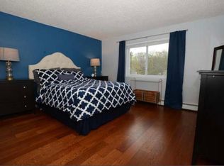 25 Clarks Rd APT 301, Amesbury, MA 01913