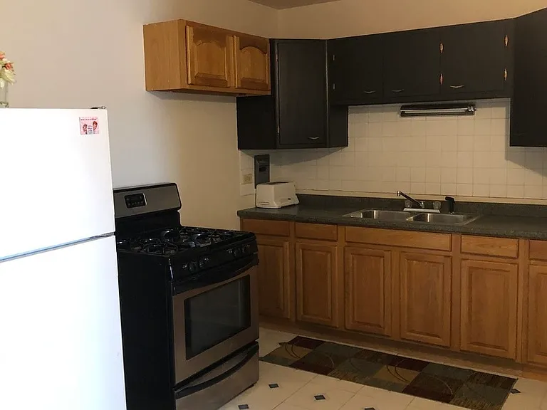 2411 W Balmoral Ave #3G — Photo 6