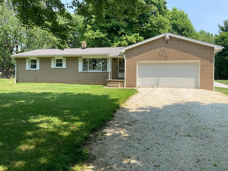 1809 Greensburg Rd — Photo 18