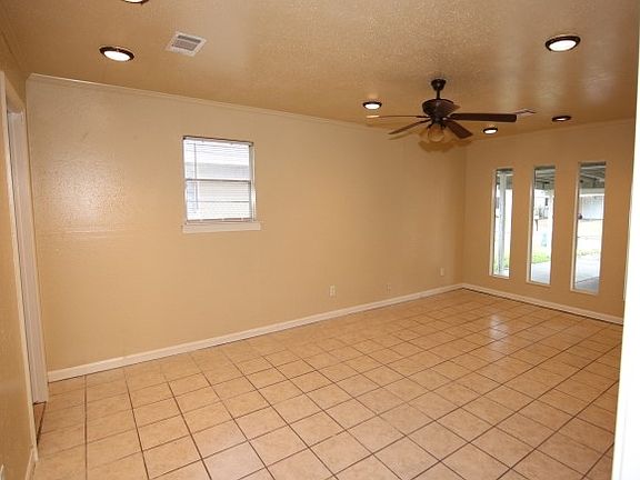 2nd image of 8665 Skyview Dr