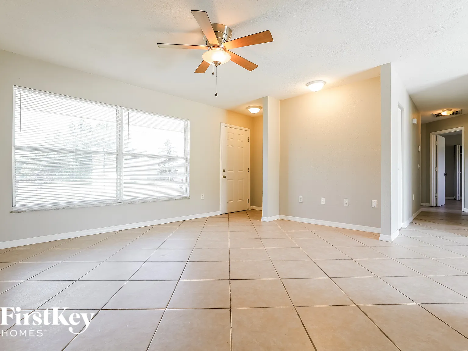 3 bed, 2.0 bath, 1032 sqft, $1,885 — Photo 3