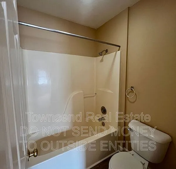 1027-2 Ancestry Dr — Photo 18