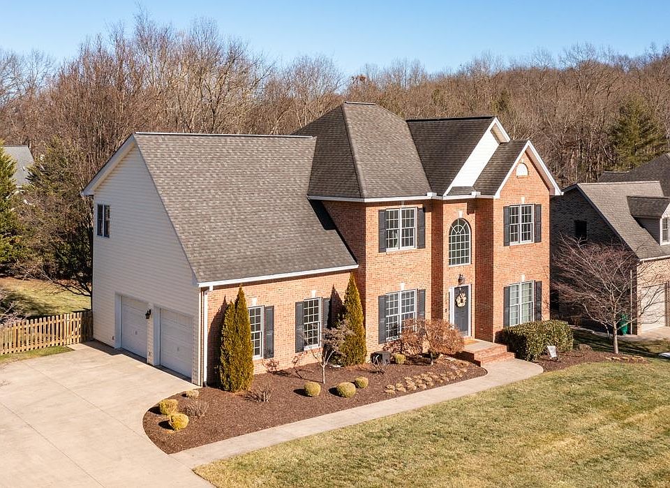 1st image of 3240 Baybrook Dr