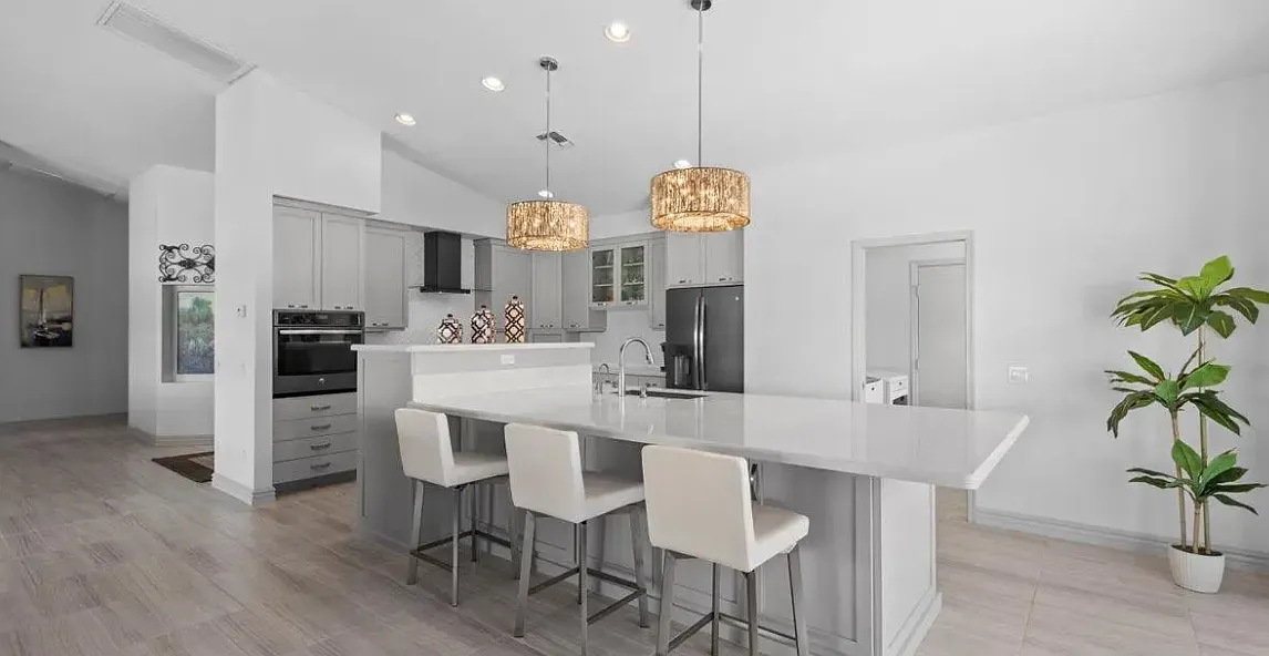 2 bed, 2204 sqft, $3,200 — Photo 3