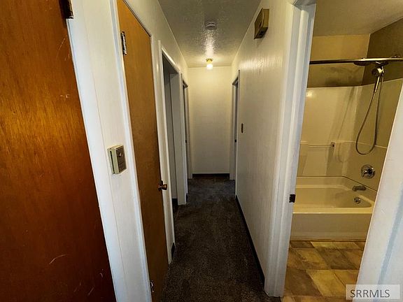 4th image of 300 S 14th St