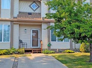 12 S Shawbrooke Ct SW, Calgary, AB T2Y 3G2