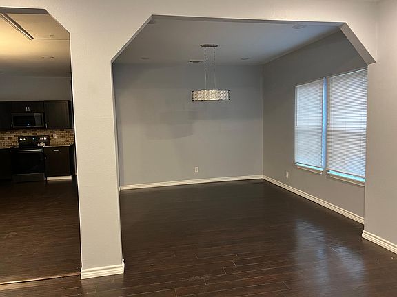 2nd image of 1210 W Huisache Ave