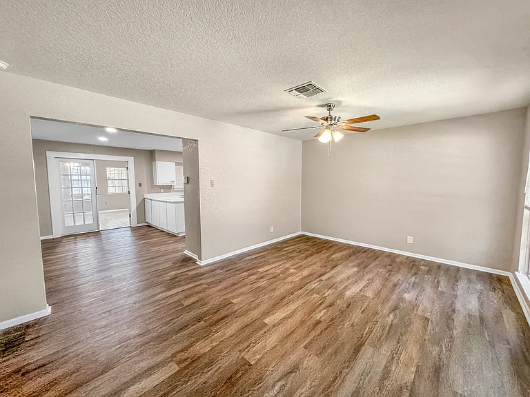 310 Mahota Dr — Photo 8