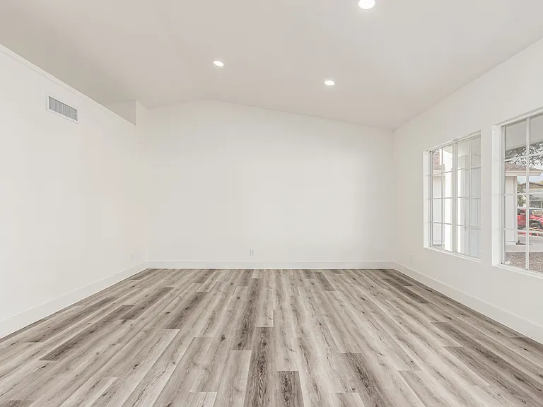6873 E Kathleen Rd — Photo 7